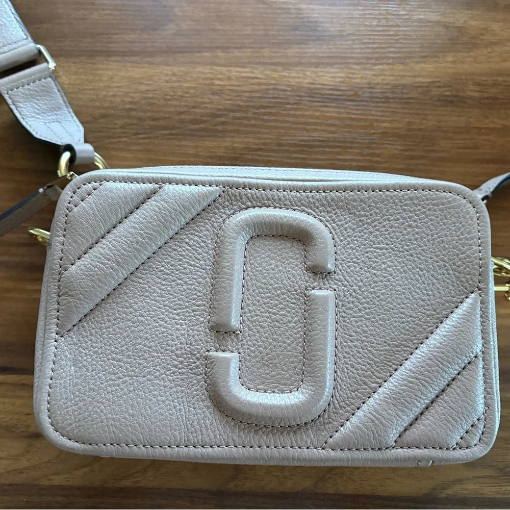 Marc Jacobs Beige Leather The Moto Shot 21 Crossbody Bag - Picture 2 of 10